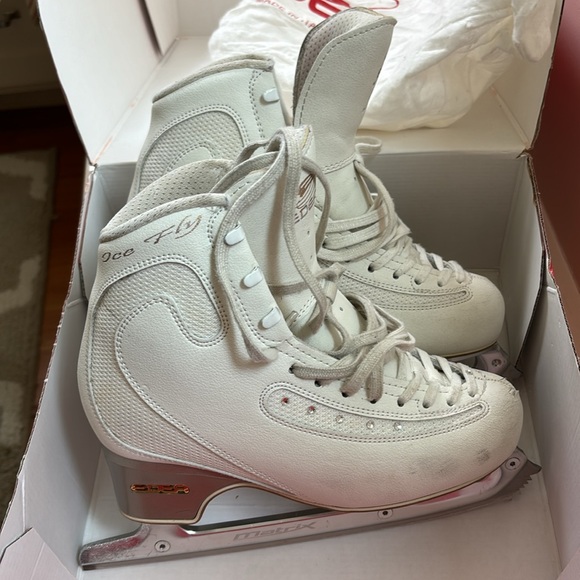 EDEA Ice Fly figure skates size 240C with Matrix Elite 9” Blade - Picture 3 of 8